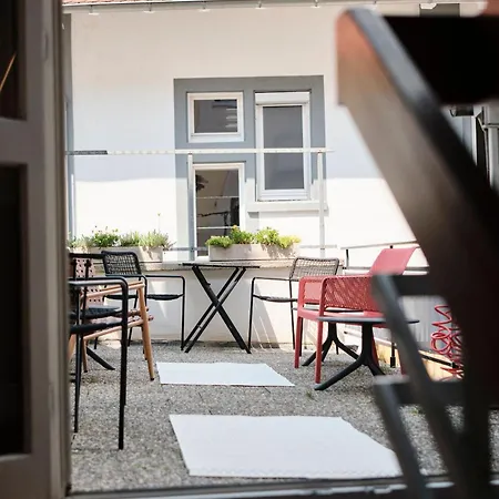 Ξενοδοχείο Karl - 3*