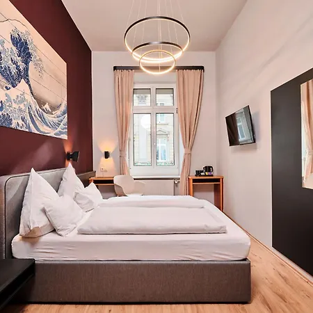 Karl - Ξενοδοχείο 3*