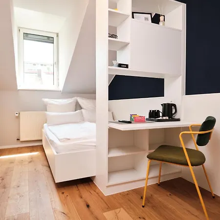 Karl - 3* Κωνσταντία